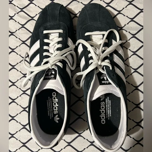 Men’s Black & White Adidas Tokyo Shoes - M10 - Picture 1 of 4